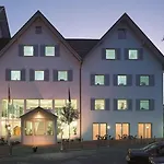 Zur Burg Sternberg Отель Extertal