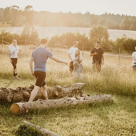 Zur Burg Sternberg 3*