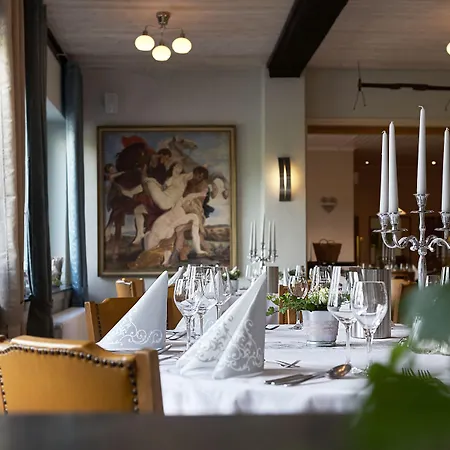 Zur Burg Sternberg فندق 3*