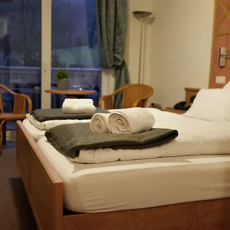 Zur Burg Sternberg Extertal