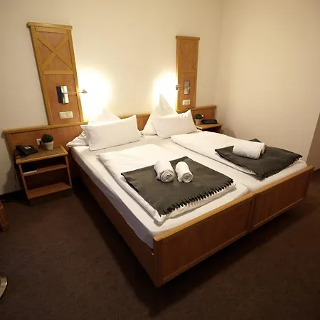 Zur Burg Sternberg Extertal