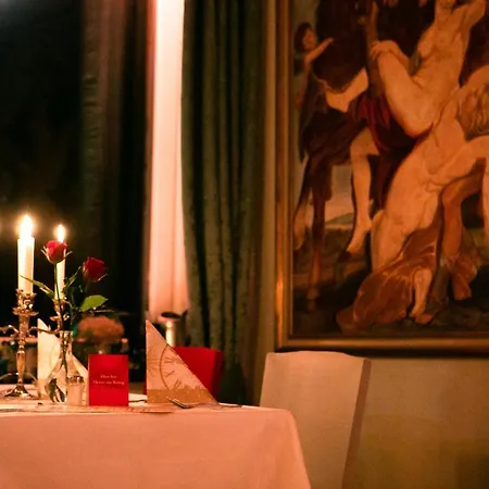 Zur Burg Sternberg Hotel