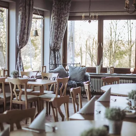 فندق Zur Burg Sternberg