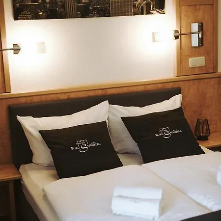 Zur Burg Sternberg Extertal