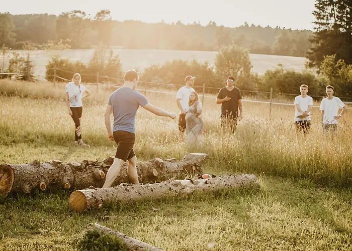 Zur Burg Sternberg 3*