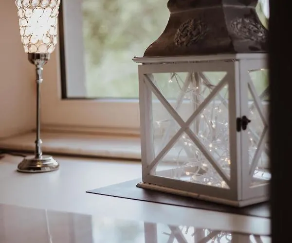 Zur Burg Sternberg 3*