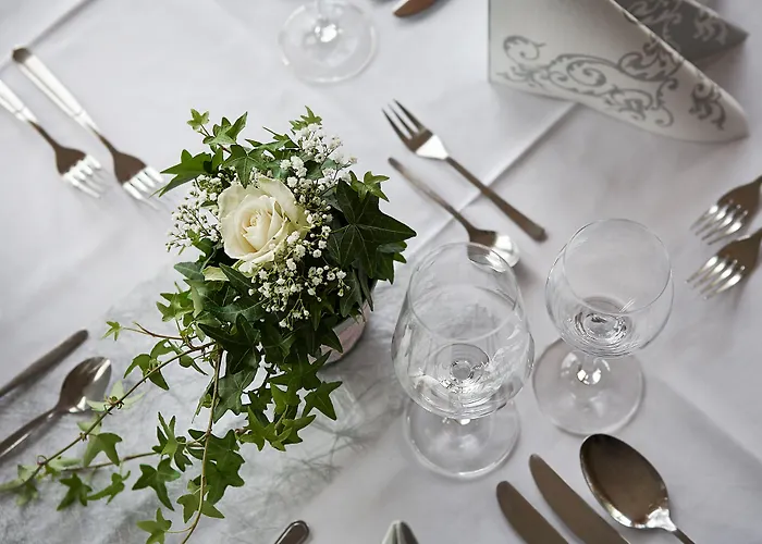 Zur Burg Sternberg Отель 3*