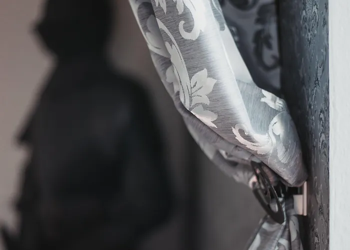 Zur Burg Sternberg Extertal