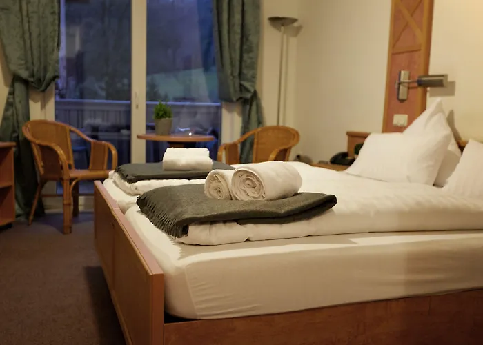 Zur Burg Sternberg Extertal