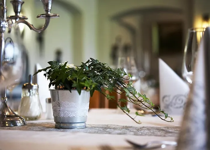 Zur Burg Sternberg 酒店 埃克斯特塔尔