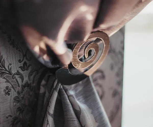 Zur Burg Sternberg 3*